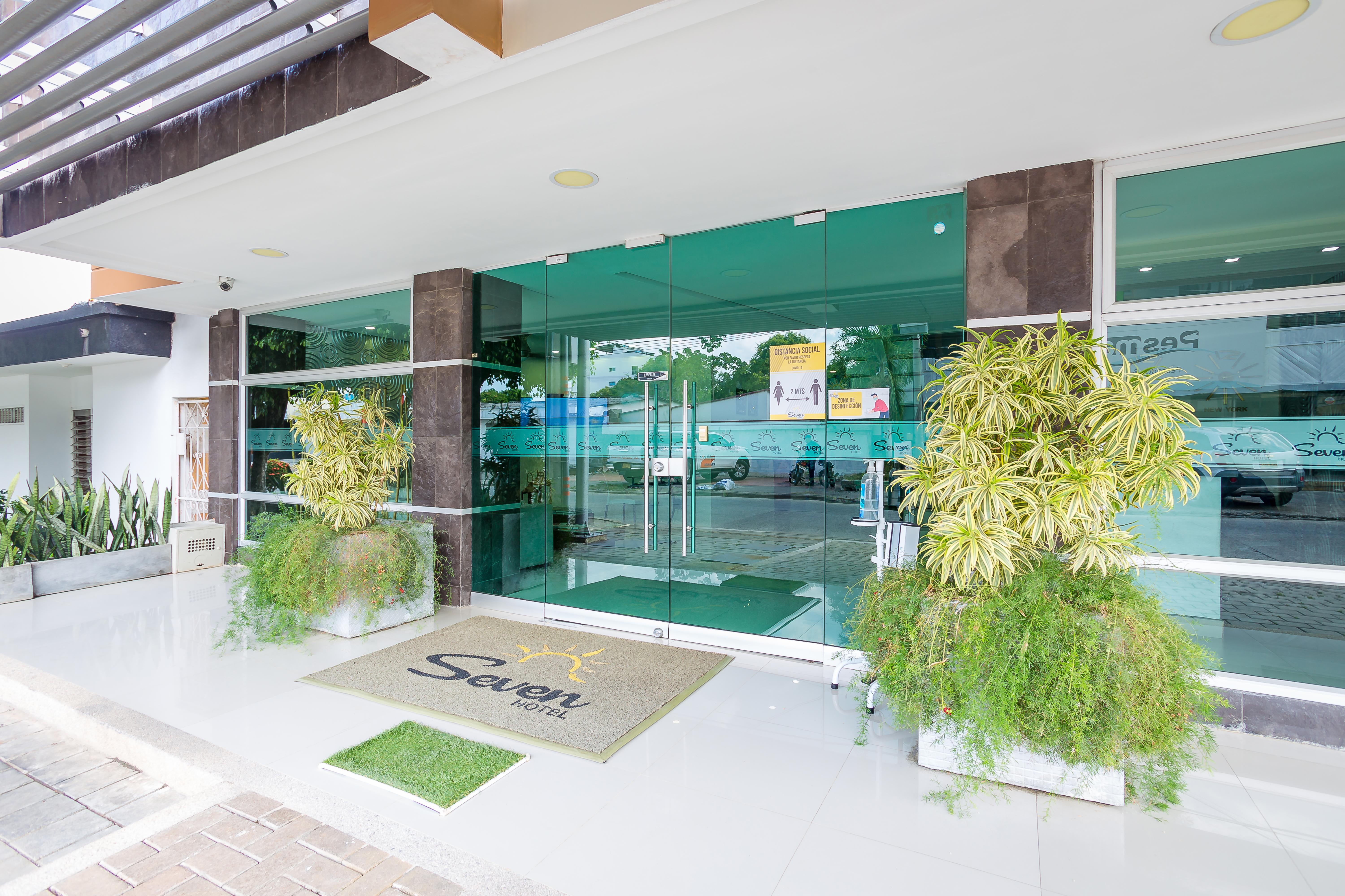 Hotel Seven มอนเตริอา ภายนอก รูปภาพ