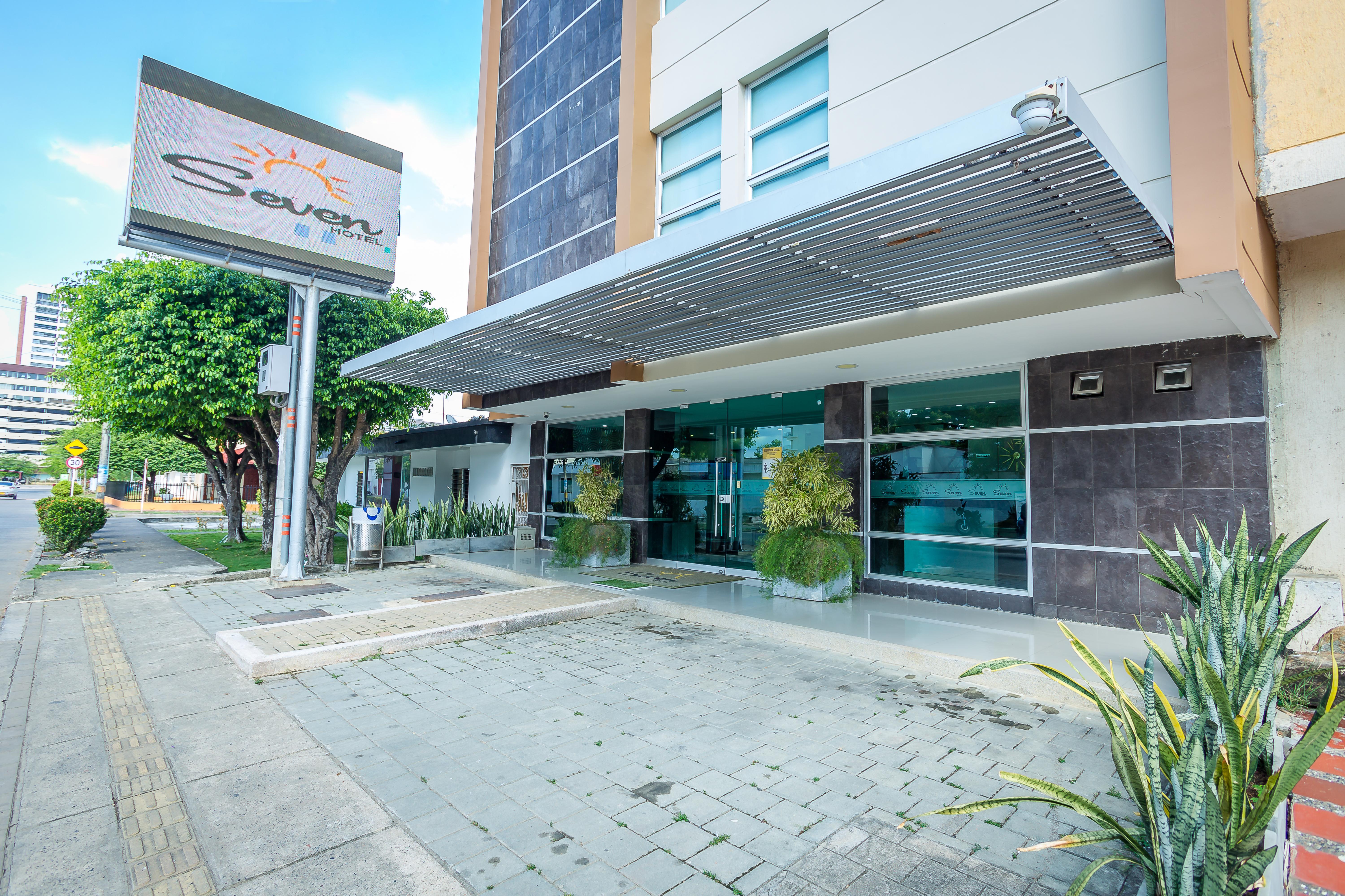 Hotel Seven มอนเตริอา ภายนอก รูปภาพ