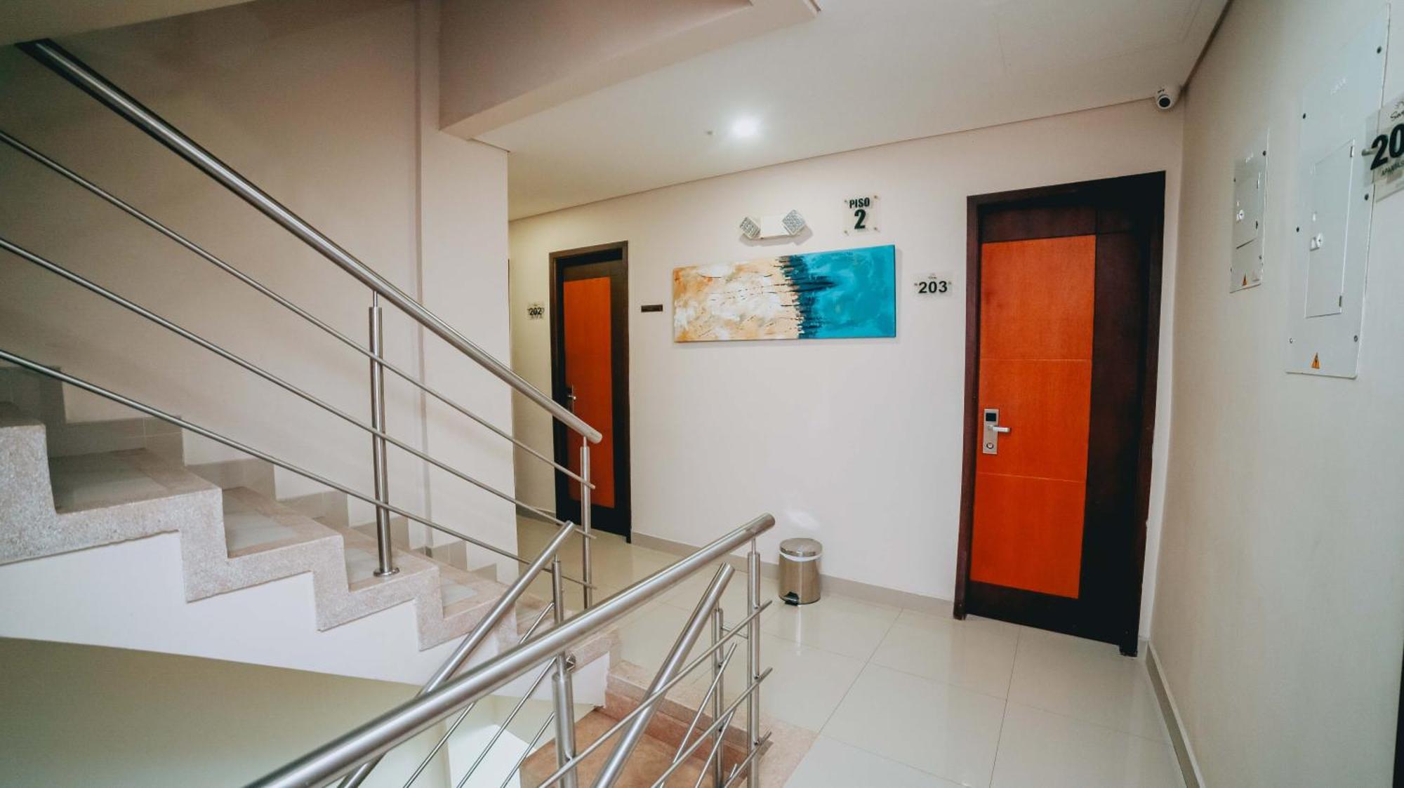 Hotel Seven มอนเตริอา ภายนอก รูปภาพ